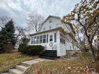 Building Photo - 99 Robert St