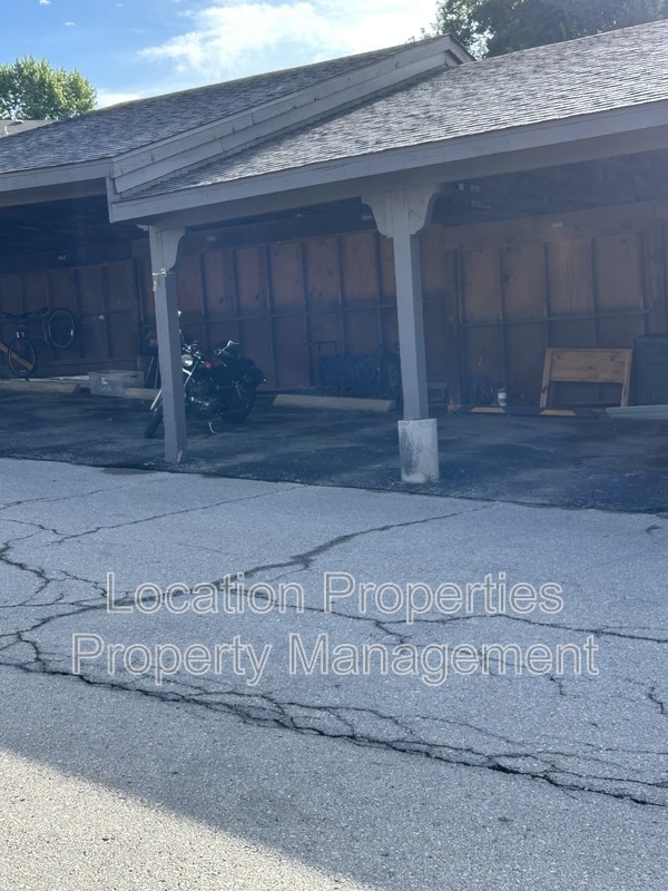 Building Photo - 1341 Westbrooke