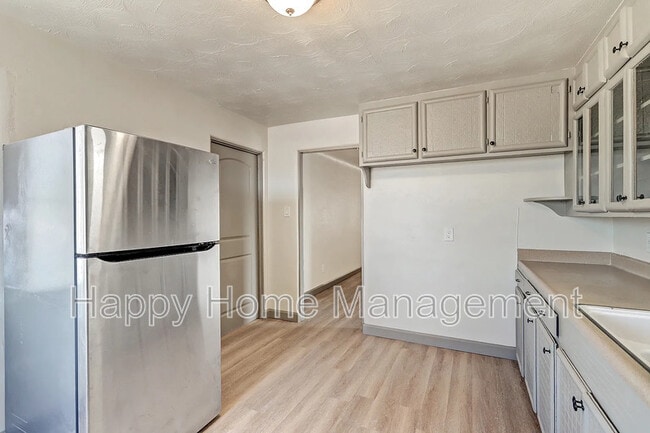 Building Photo - 1721 Wilmoore Dr SE