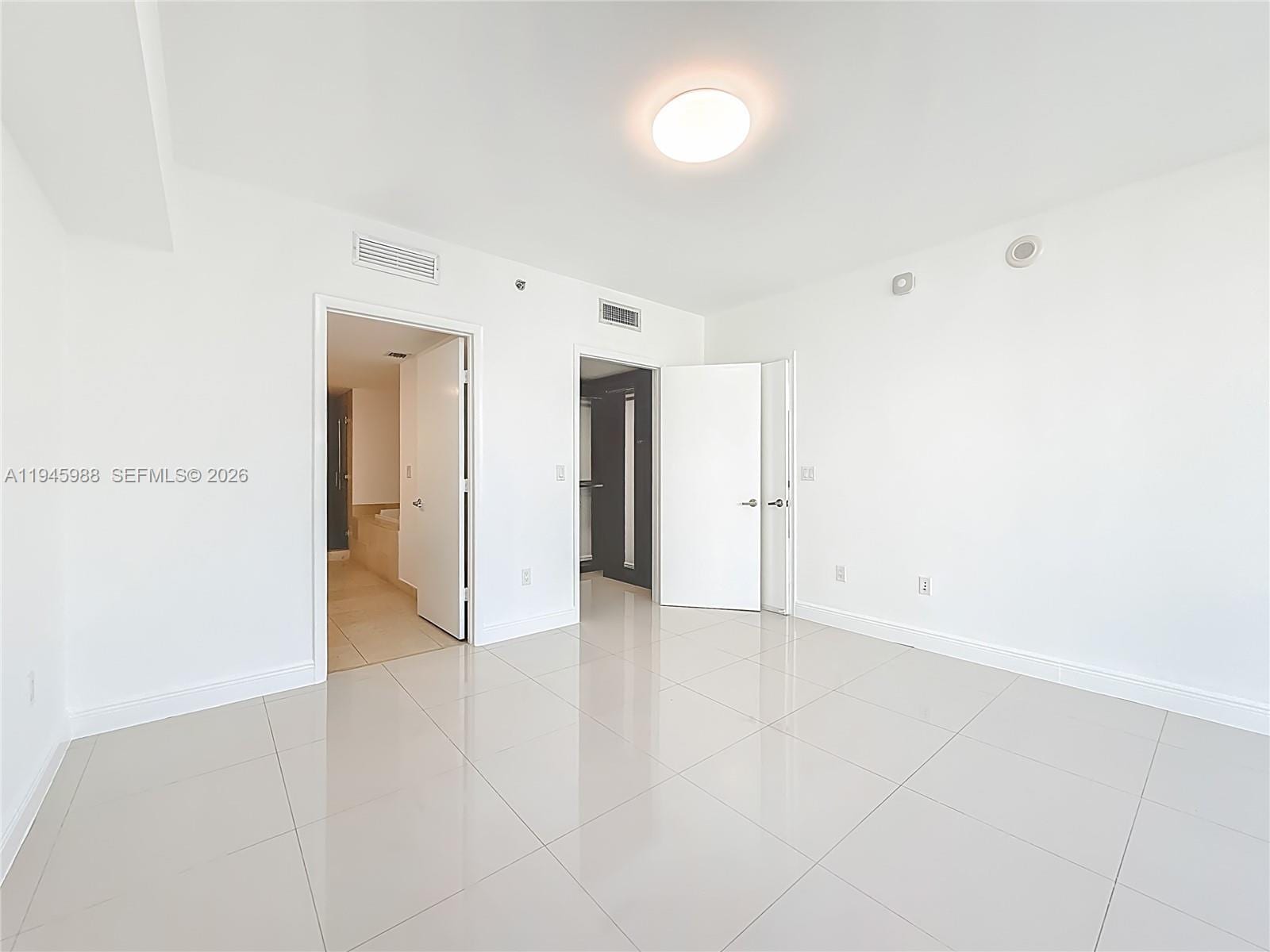 Building Photo - 475 Brickell Ave