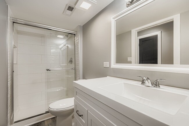 Building Photo - 5611 Allemong Dr