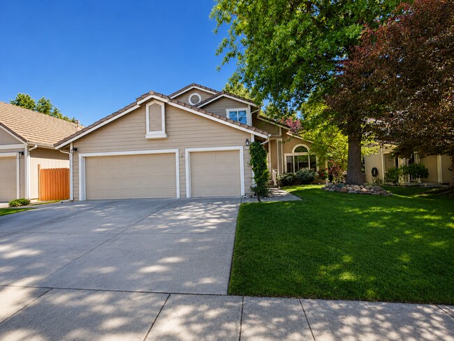 Building Photo - 3113 Sweet Clover St