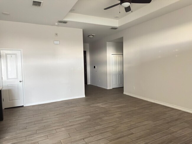 Building Photo - 6002 Amir Dr