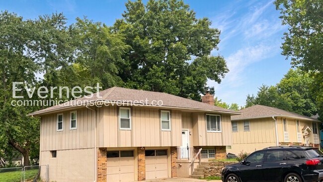 Building Photo - Beautiful 3-Bedroom Home with Modern Comforts / Pet-Friendly / Vouchers Accepted / Available Now!
