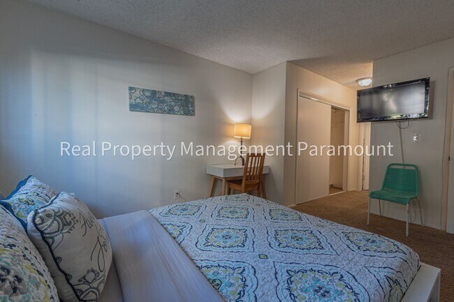 Building Photo - Amazing 2 bed 2 bath