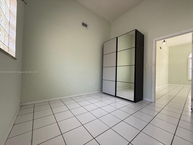 Building Photo - 3461 SW 154th Ct
