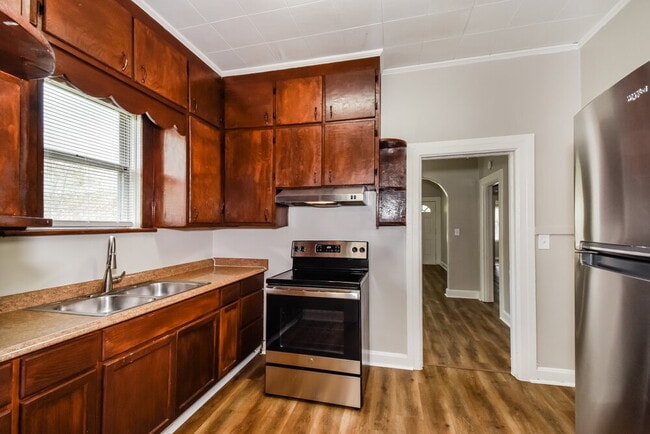 Building Photo - 6526 Perry St