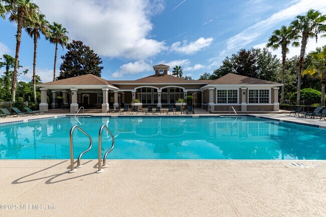 Building Photo - 10550 Baymeadows Rd