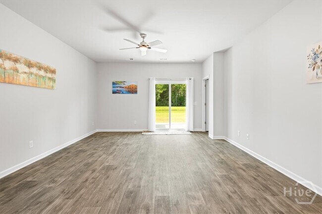 Building Photo - 142 Bottlebrush Dr