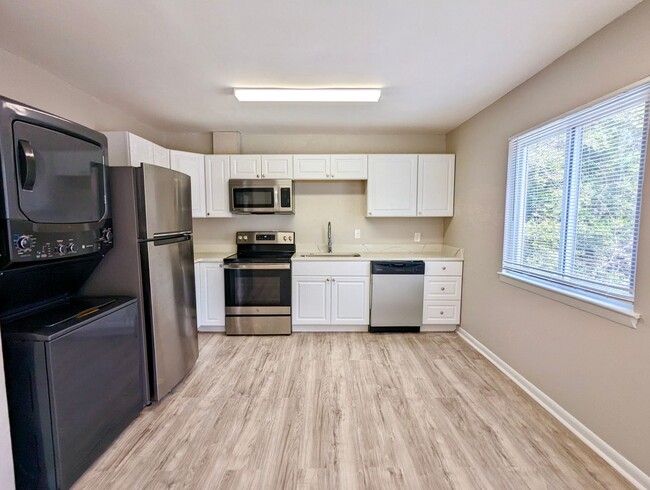 Building Photo - 1707 Rosetta Dr