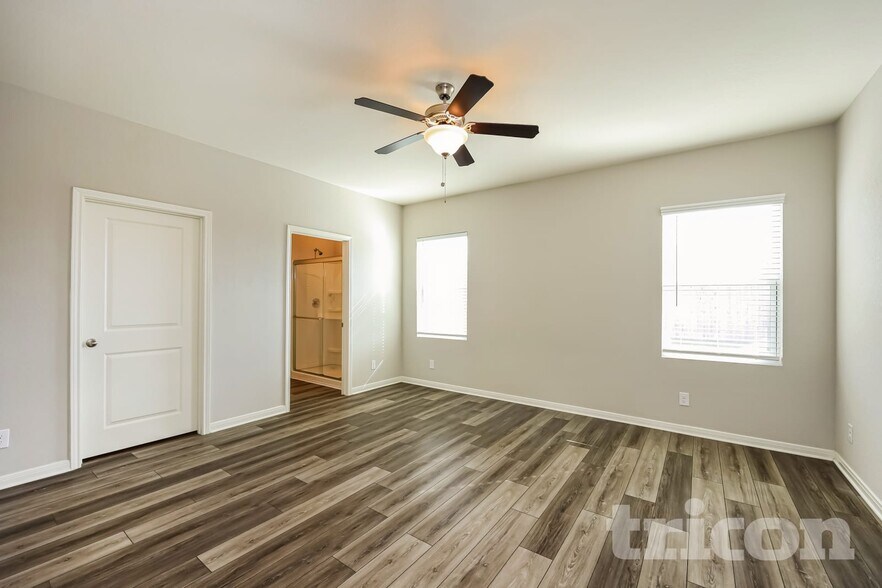 Building Photo - 7423 Guadalupe Peak