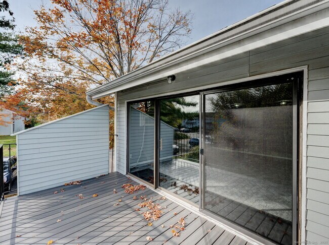 Building Photo - 105 Florence Rd