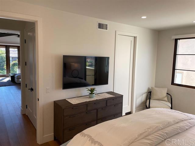 Building Photo - 6138 Paseo Delicias