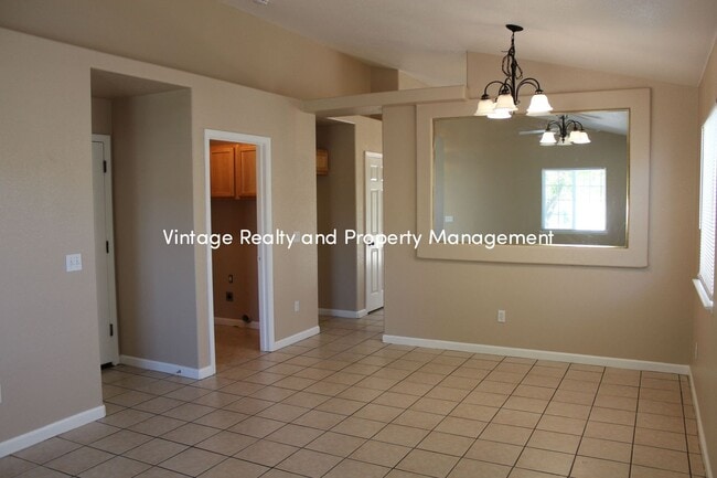 Building Photo - Just Back On The Renal Market Cozy 3 Bedro...