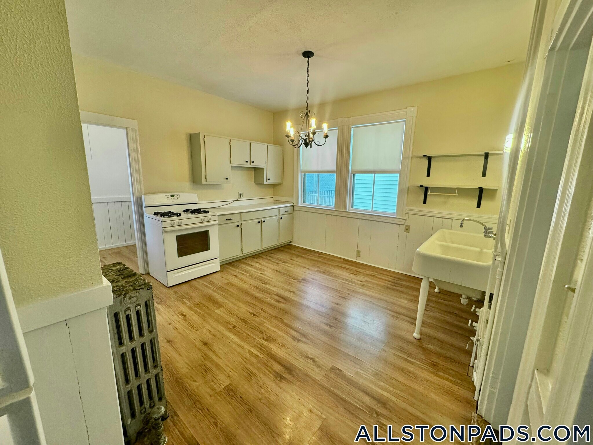 Building Photo - 78 Aldie St