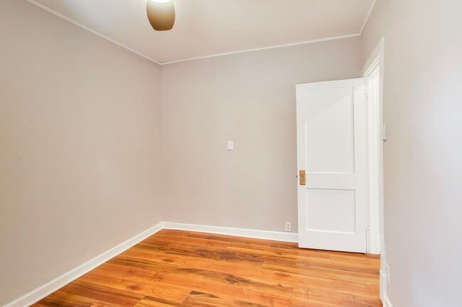 Building Photo - 440 W Main St