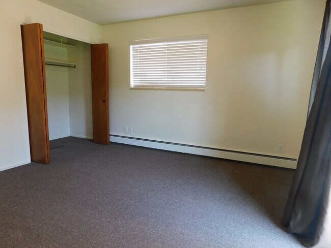 Building Photo - Redlands Home with Great Views