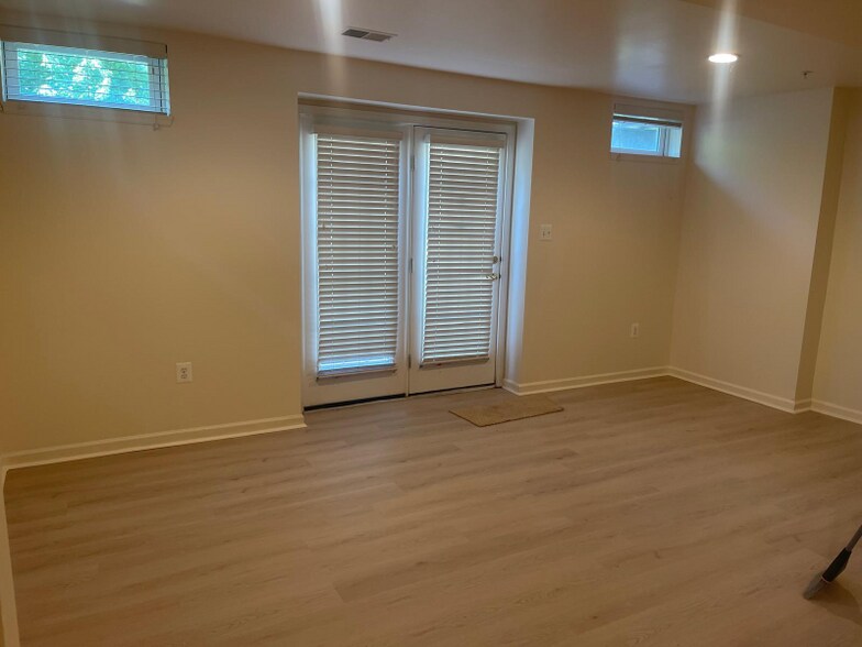 Building Photo - 4722 River Creek Terrace