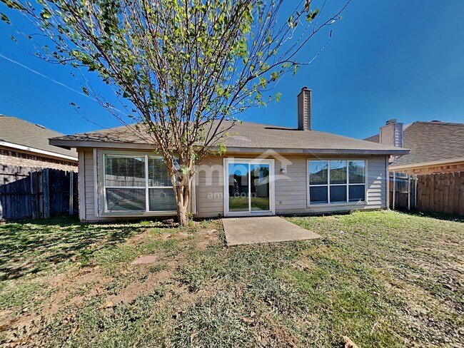 Building Photo - 8200 Dynasty Dr
