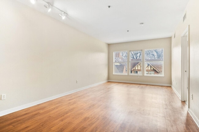 Building Photo - City Park Residences