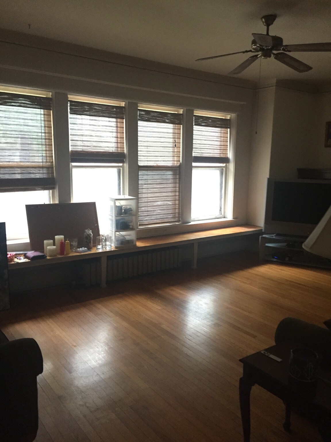 Building Photo - 434 W Roslyn Pl
