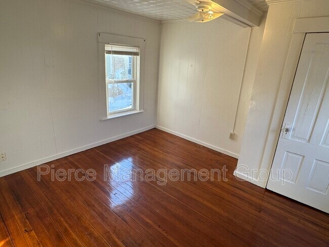 Building Photo - 120 Elm St