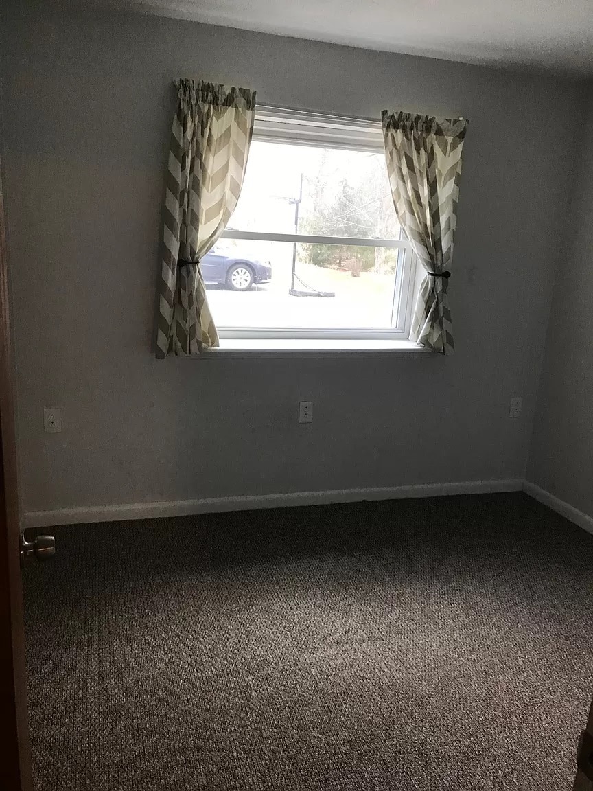 Den/Office/Nursery - 85 Perry St