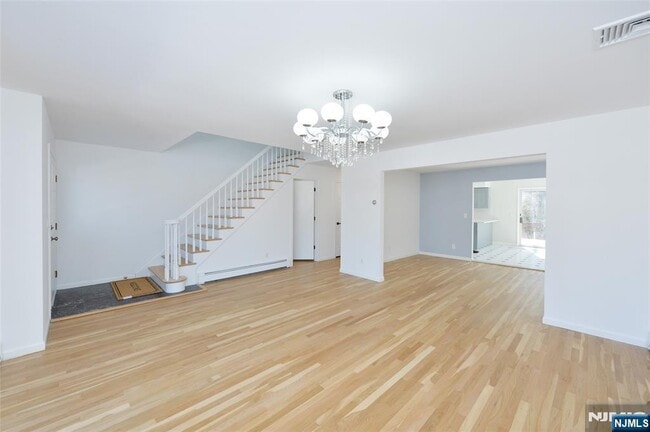 Building Photo - 472 Central