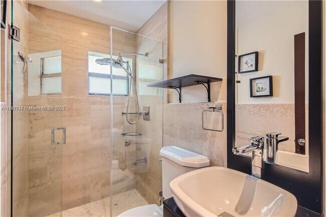 Building Photo - 3864 NE 167th St