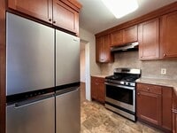 Building Photo - Cresent NE Apartments