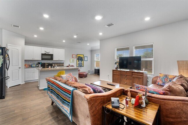 Building Photo - 12701 Brahmin Dr