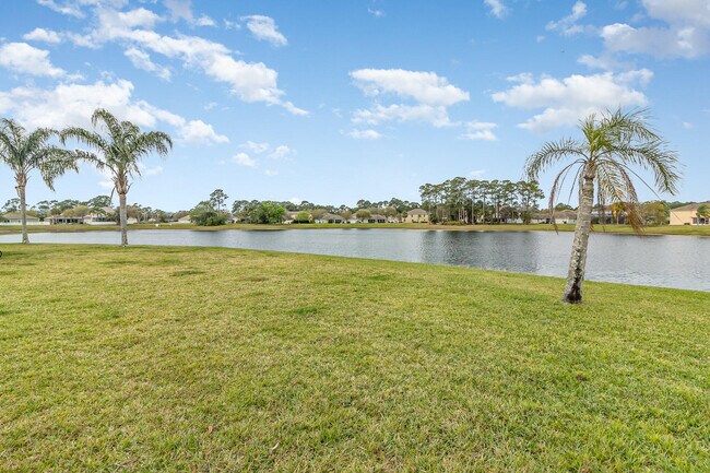 Building Photo - 1611 Sawgrass Dr SW