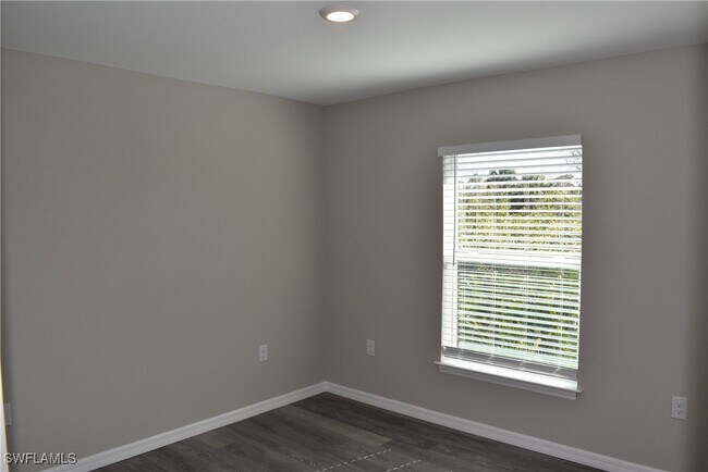 Building Photo - 126 Smallwood Rd