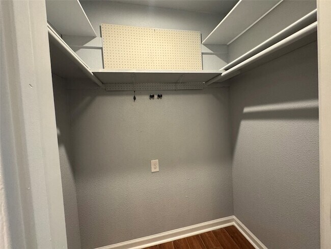 Building Photo - 5005 Georgi Ln