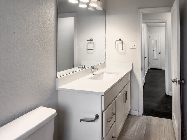 Building Photo - Spacious 5-Bedroom Gem on Locust Street – 2,053 Sq. Ft. of Comfort in Denver's Heart!