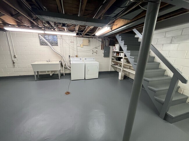 Building Photo - 101 E Westfield Blvd