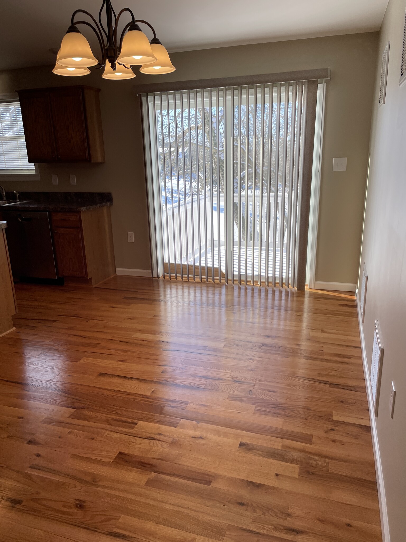 Dining Area - 34 Cutlip Dr