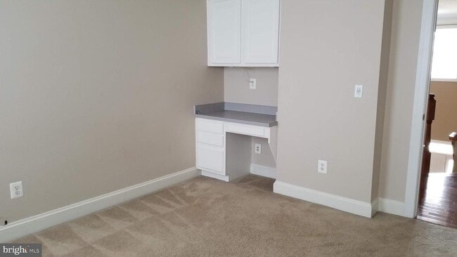 Building Photo - 43649 Riverpoint Dr