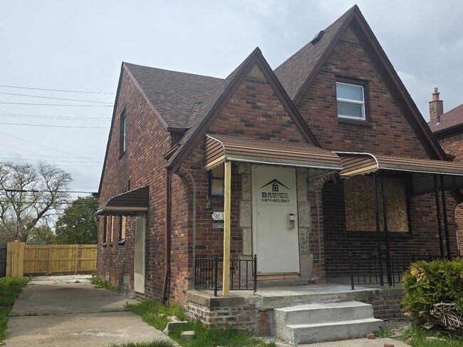 Building Photo - 9635 Everts St