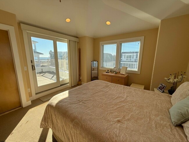 Building Photo - 103 S Andover Ave