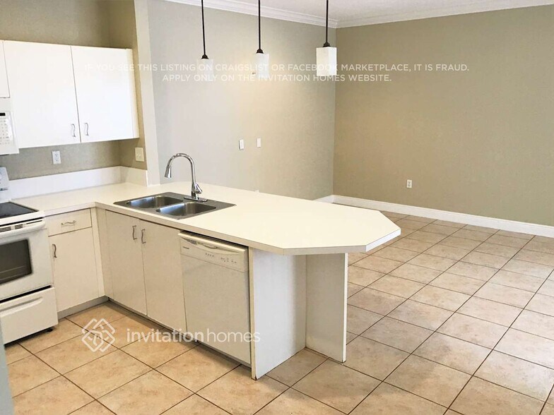 Building Photo - 11205 Sunview Way