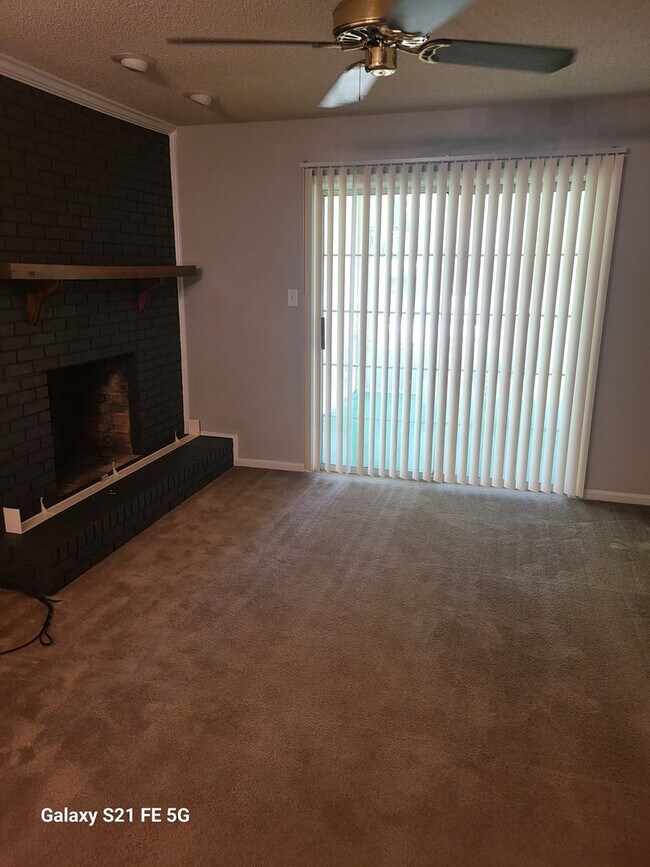 Building Photo - 2845 Fawnwood Cir