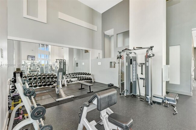 Building Photo - 1900 N Bayshore Dr