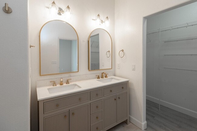 Building Photo - 20688 White Dove Ln