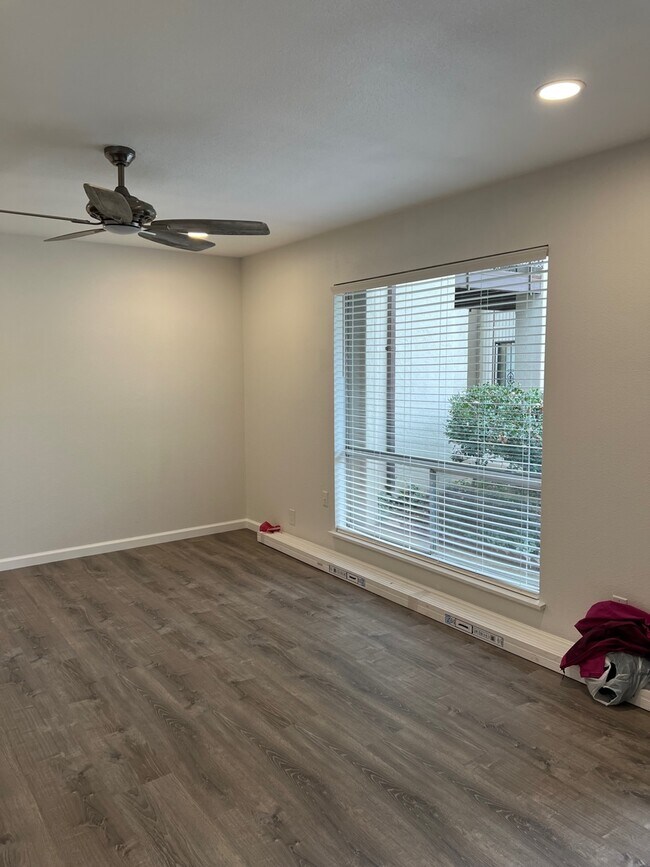 Building Photo - 1601 Pennsylvania St NE