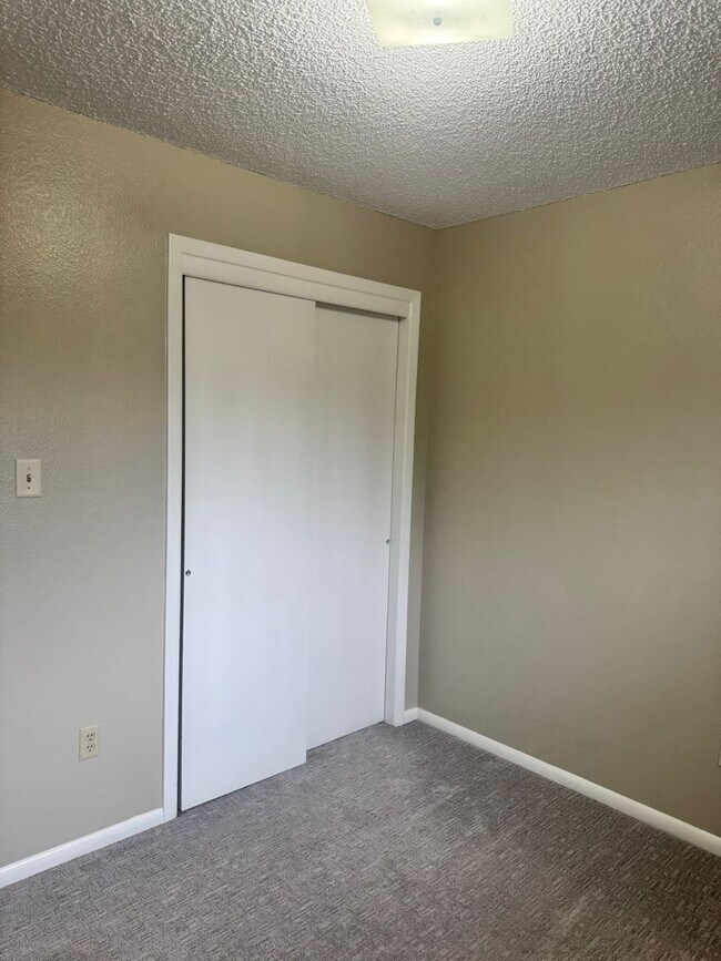 Building Photo - 4103 Everton Dr
