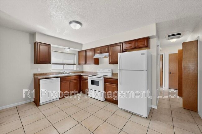 Building Photo - 222 Shannon Pl NW