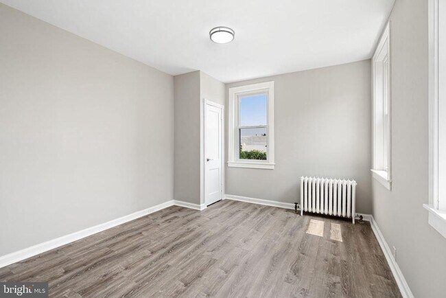 Building Photo - 2257 Ann St