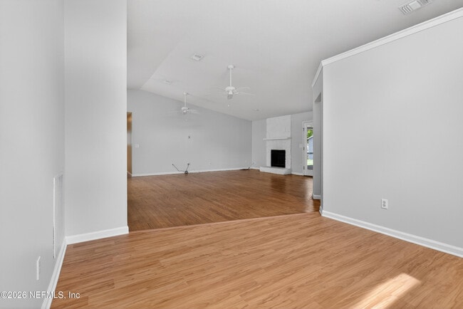 Building Photo - 622 Valley Forge Rd N