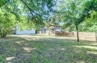 Building Photo - 2910 E 12th St